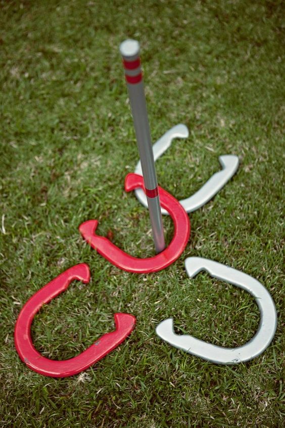 wedding game ideas with horseshoes