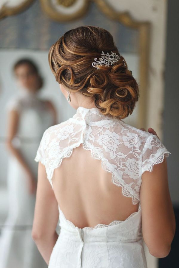 Long Wedding Hairstyles and Bridal Updo Hairstyles for Long Hair from elstile-spb 24