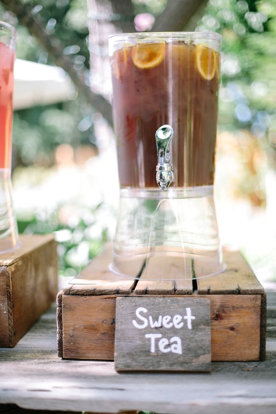 Sweet tea wedding bar