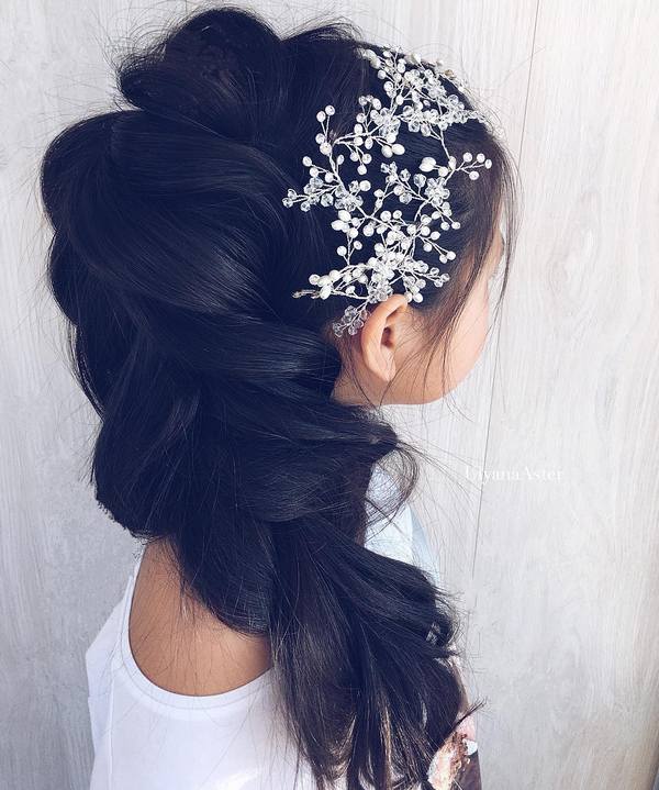 Ulyana Aster Long Bridal Hairstyles for Wedding_07 ❤ See More: http://www.deerpearlflowers.com/long-wedding-hairstyleswe-absolutely-adore/