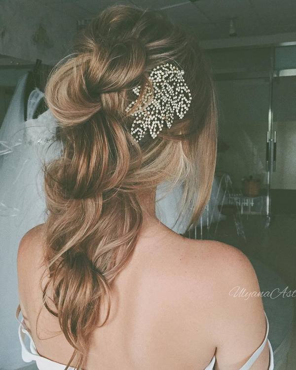 Ulyana Aster Long Bridal Hairstyles for Wedding_09 ❤ See More: http://www.deerpearlflowers.com/long-wedding-hairstyleswe-absolutely-adore/