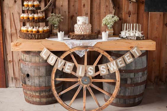 rustic wedding dessert ideas with wagon wheel