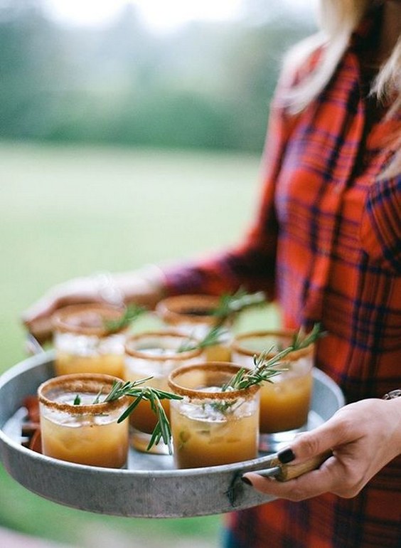 Apple Cider-Bourbon Cocktail for a Fall Wedding