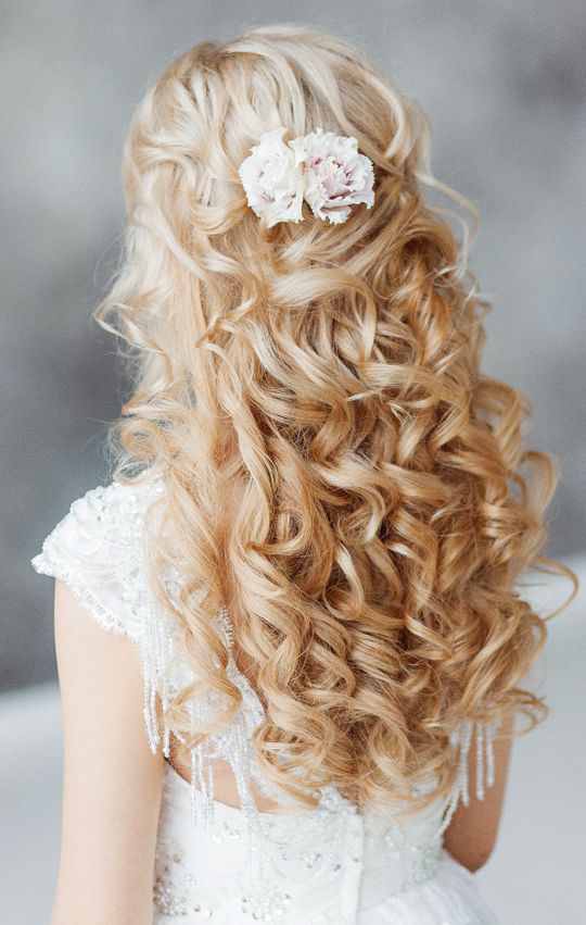 Elstile long wavy wedding hairstyle