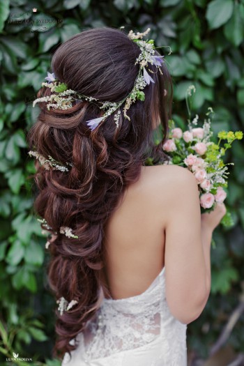 Long wedding hairstyles and wedding updos from Websalon WeddingsLlong wedding hairstyles and wedding updos from Websalon Weddings 73