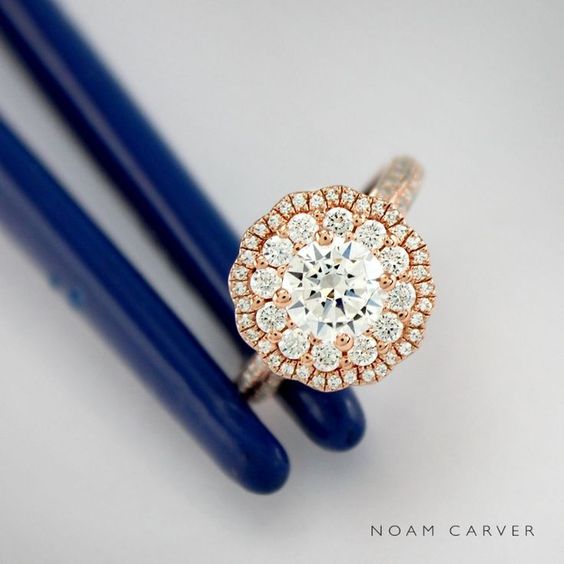 Outstanding rose gold and diamand floral engagement ring by Noam Carver. Stunning