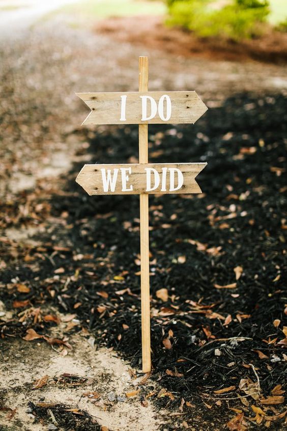 Rustic Country Wedding Sign Idea