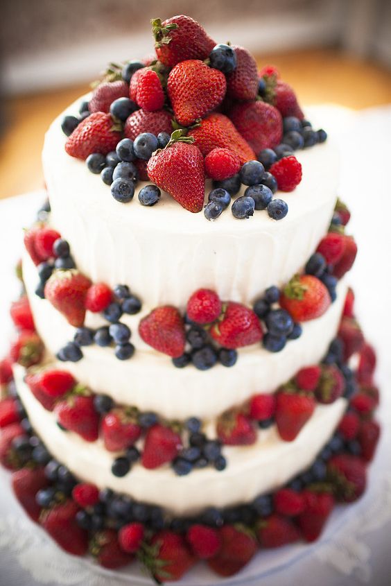Rustic Wedding Cake with Berries
