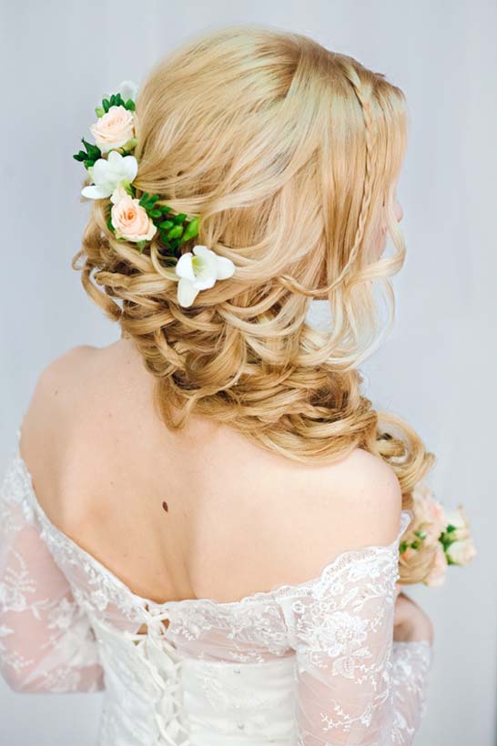 long wavy wedding hairstyle via antonina roman