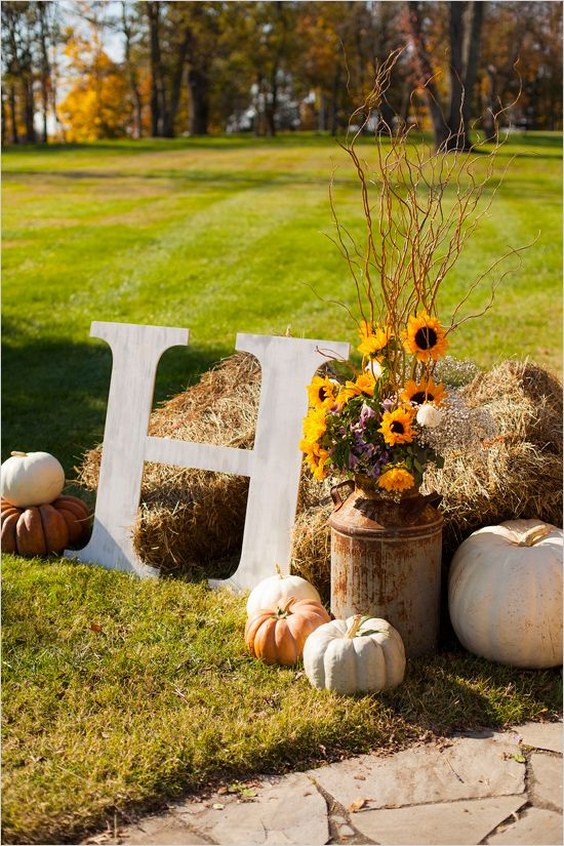 rustic fall wedding decor