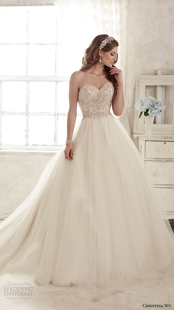 strapless sweetheart neckline embroidered bodice tulle skirt gorgeous ball gown wedding dress