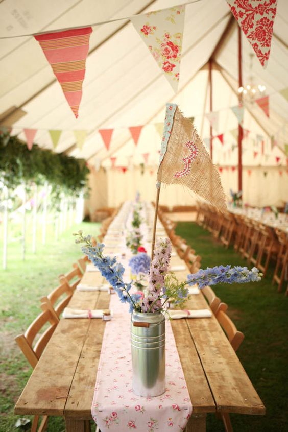 Rustic Barn Wedding Table Decor Ideas