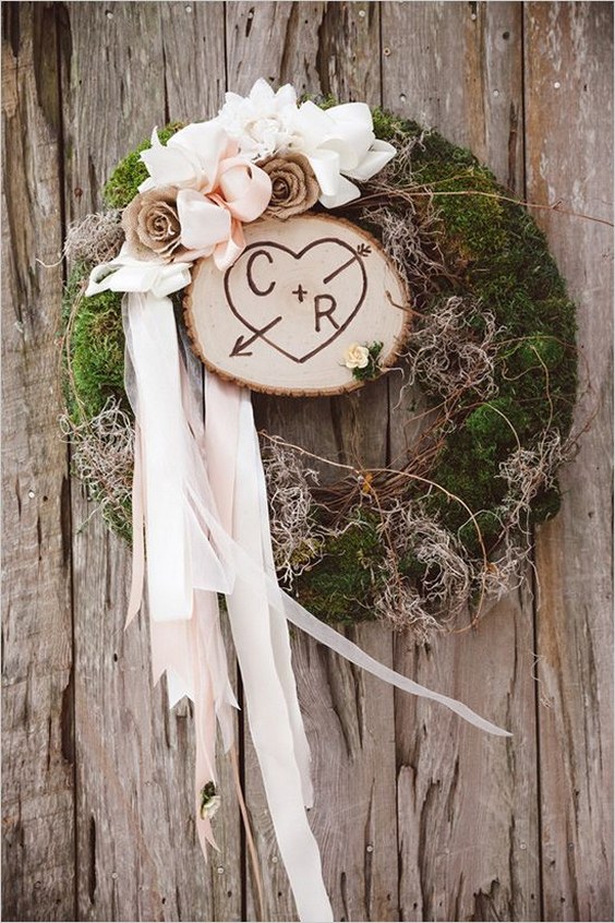 rustic moss wedding decor