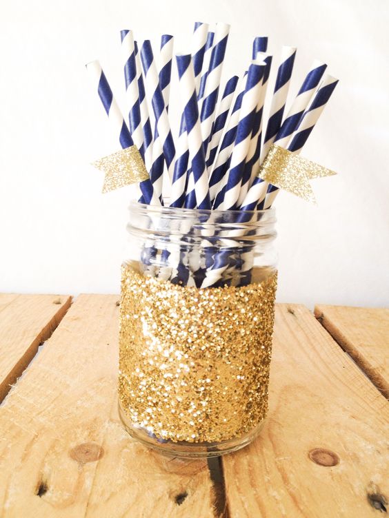 DIY Glittery gold navy paper straws with gold flags