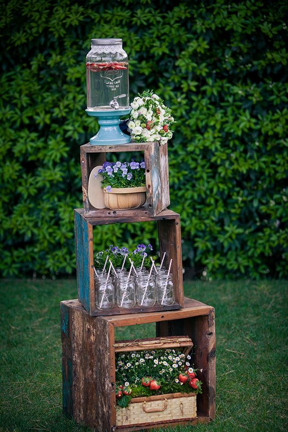 Vintage 4th of July Wedding Drink Station Ideas