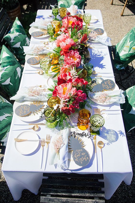 30 Chic Aloha Tropical Bridal Shower Ideas 27 aloha themed bridal shower ideas