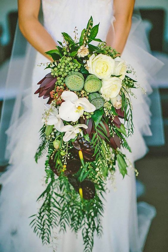 cascading wedding bouquets via natasja kremers