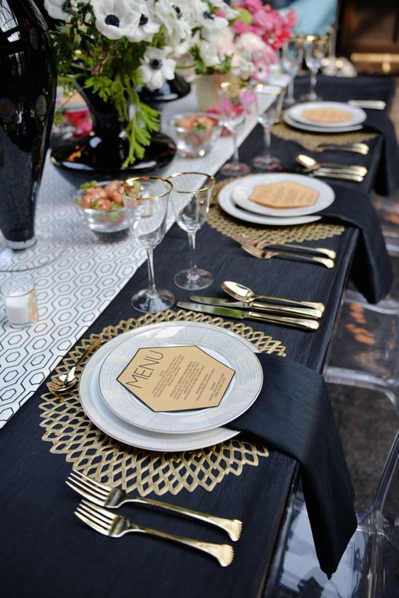 navy blue and gold wedding reception table decor idea