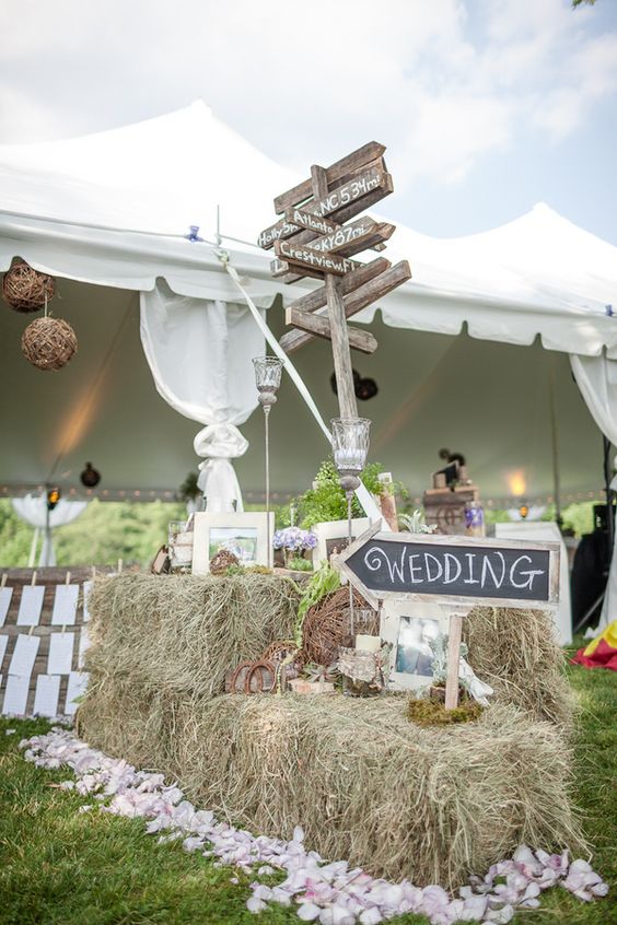 rustic country hay bale wedding decor