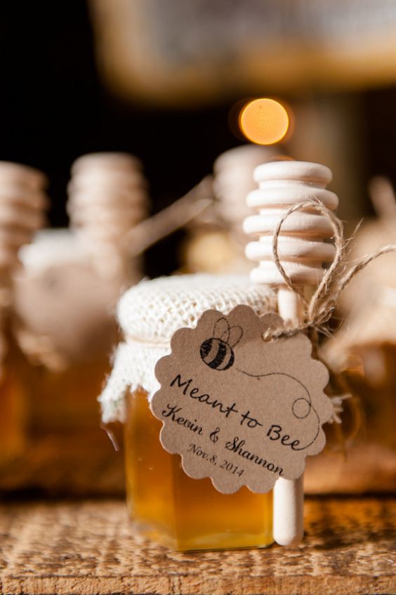rustic country style honey wedding favors