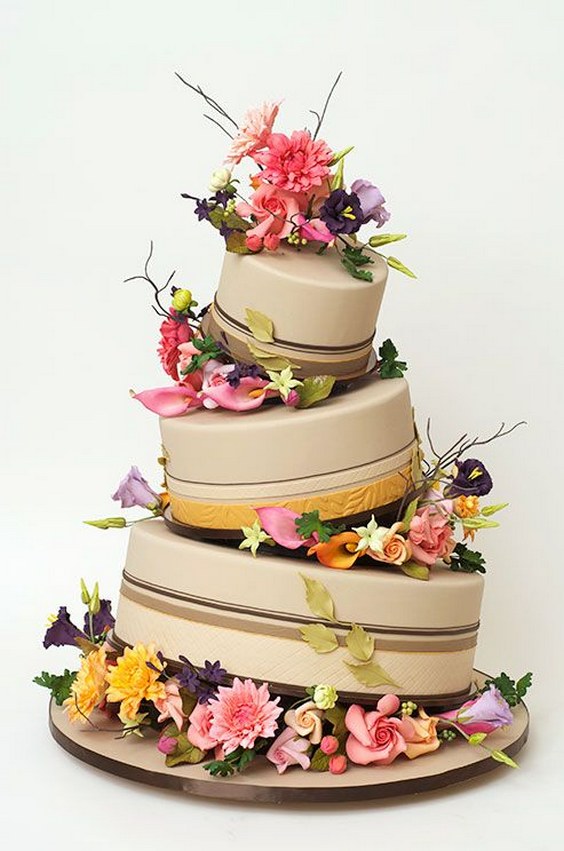 topsy turvy wedding cake ideas