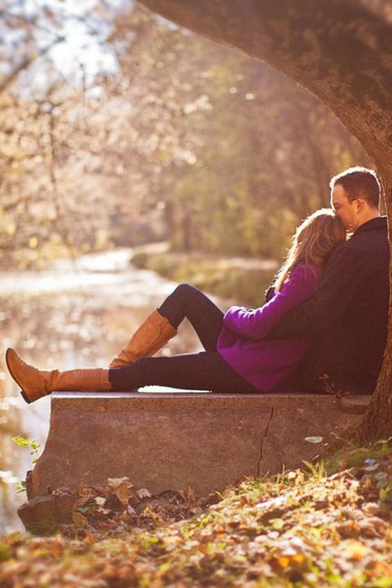 Fall Engagement Photo Shoot and Poses Ideas 10