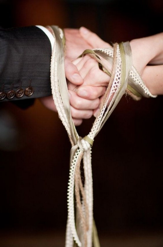 Handfasting wedding photo ideas