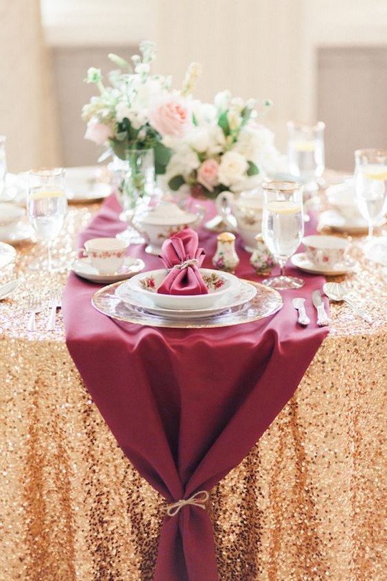 Marsala and gold wedding table decor
