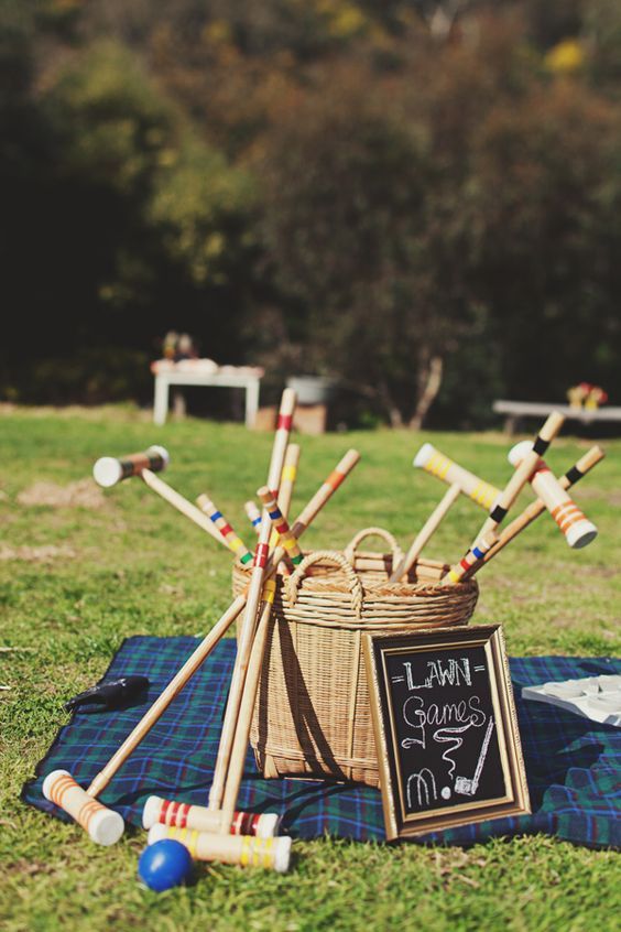 Outdoor Wedding Reception Lawn Game Ideas 12