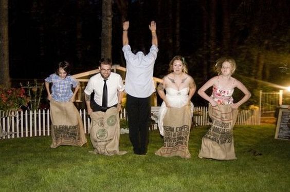 Outdoor Wedding Reception Lawn Game Ideas 15
