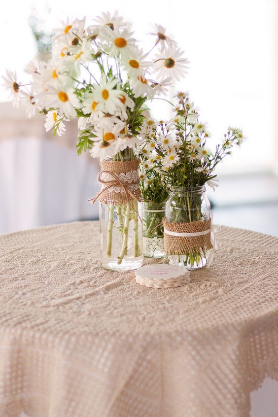 daisy mason jar centerpieces