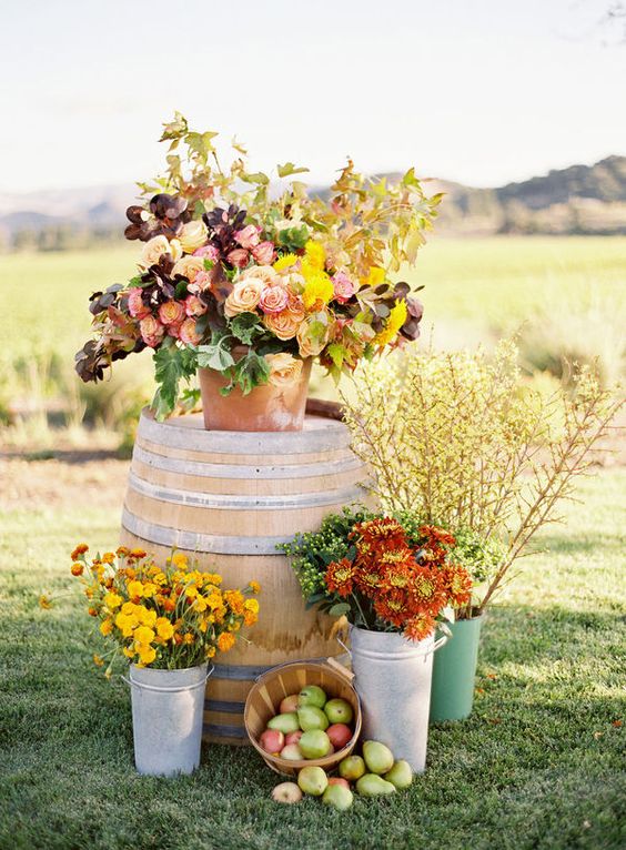 fall themed flowers for outside chapel or entrance of reception