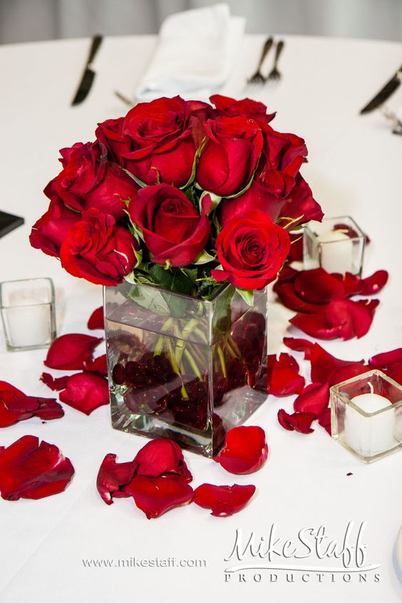 red roses wedding centerpiece