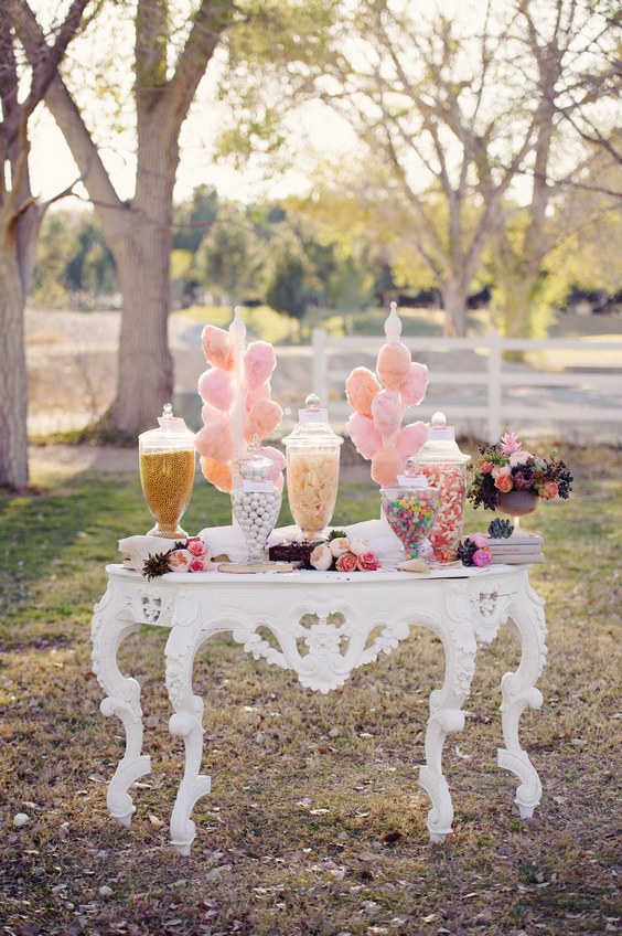 Romance and sweetness in this garden wedding at Floyd Lamb Park, Las Vegas