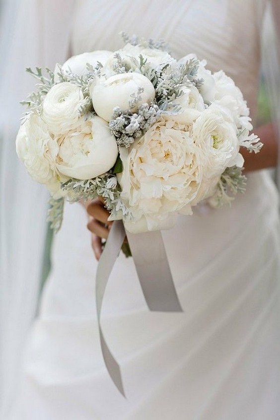 white and grey wedding bouquet for winter wedding