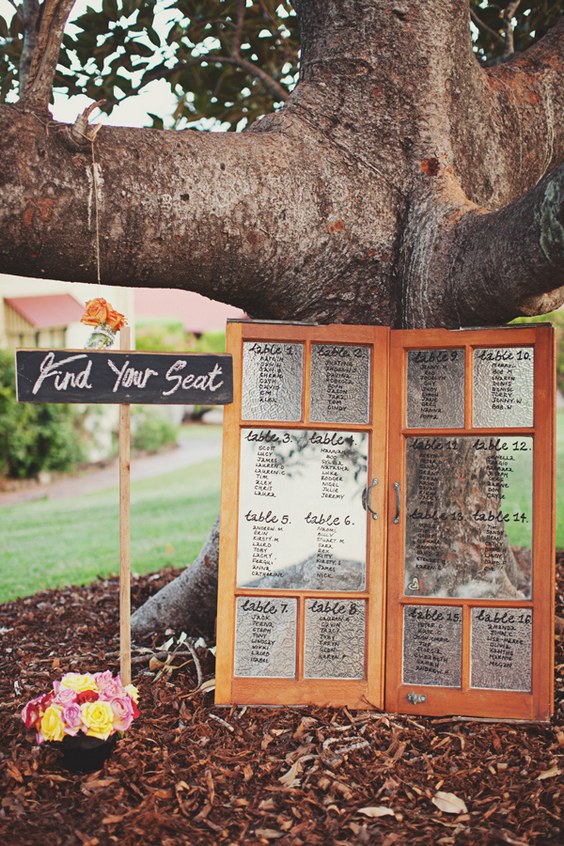 rustic outdoor fall wedding decor