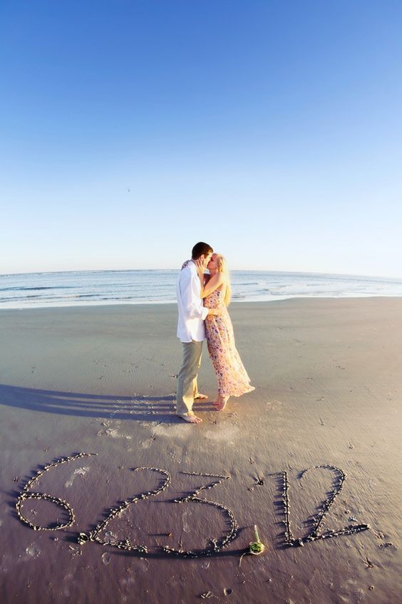 30 Romantic Beach Engagement Photo Shoot Ideas 2024 2