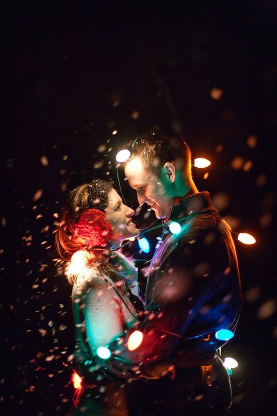 Winter Engagement Photo Shoot and Poses Ideas 12