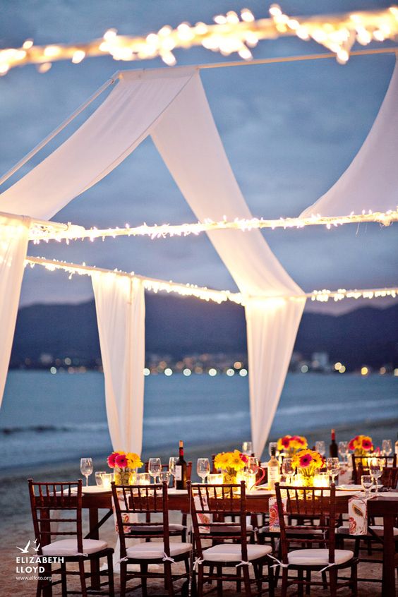 40 Fun and Easy Beach Wedding Ideas for 2024 5 beach wedding table decor