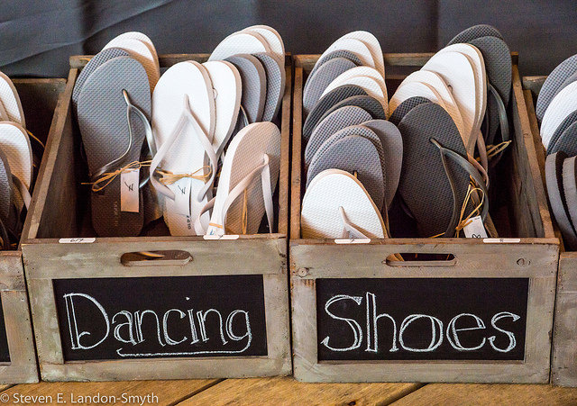 flip flops for beach wedding