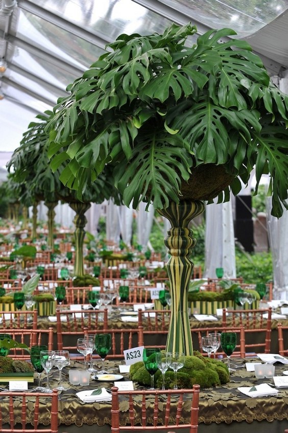 tropical-leaf-tall-wedding-centerpiece