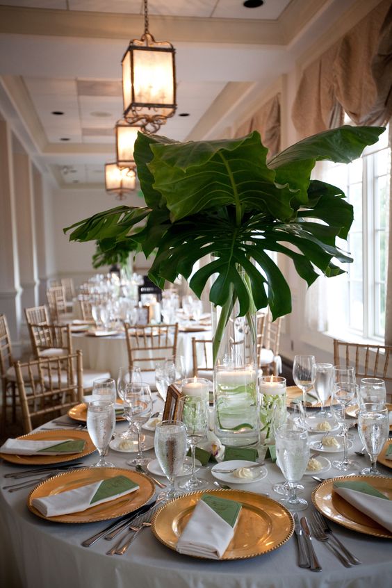 giant palm leaves weding centerpiece