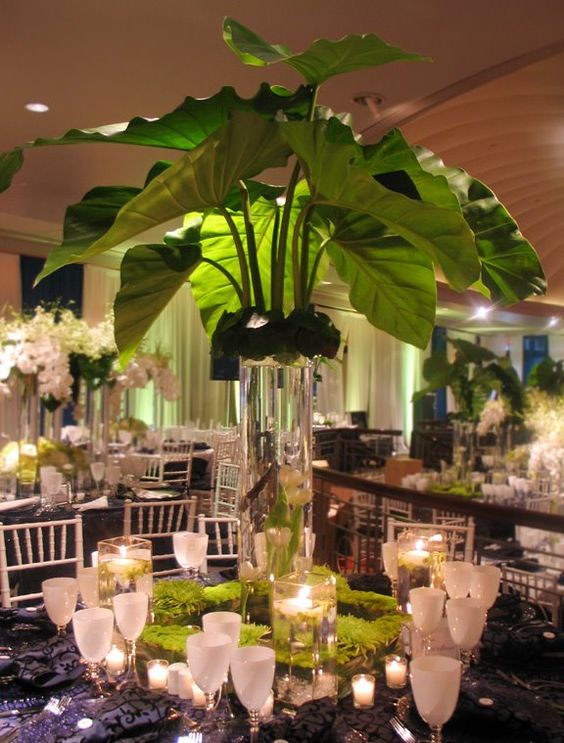 2020 Trend: Tropical Leaf Greenery Wedding Decor Ideas | Deer Pearl