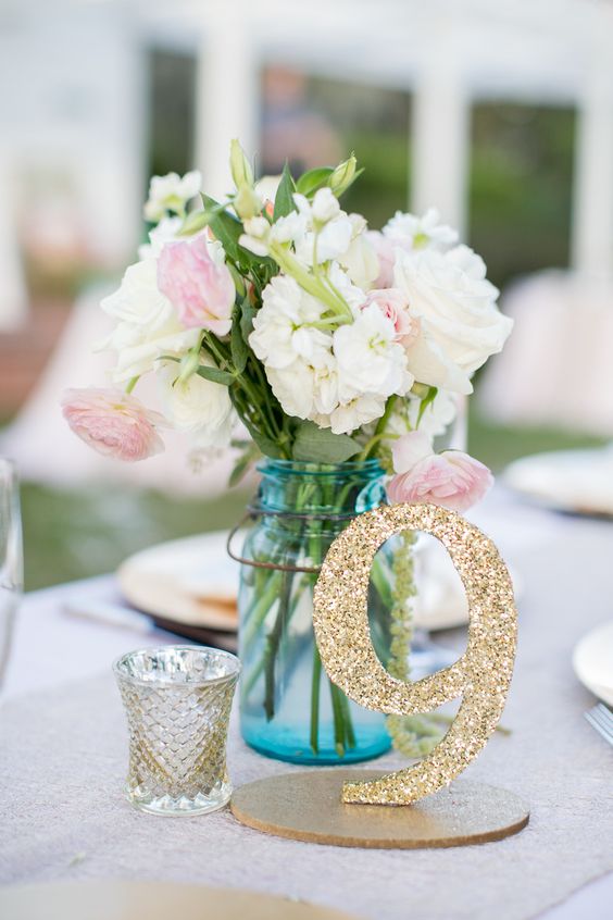 Glittery gold paired with simple florals