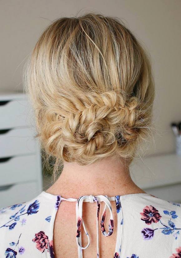 Long Wedding & Prom Hairstyles via Missysueblog