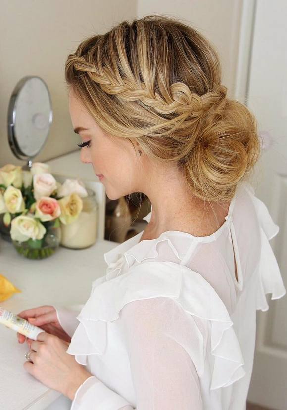 Long Wedding & Prom Hairstyles via Missysueblog