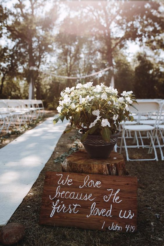 Sweet rustic wedding signage via Anni Graham Photography