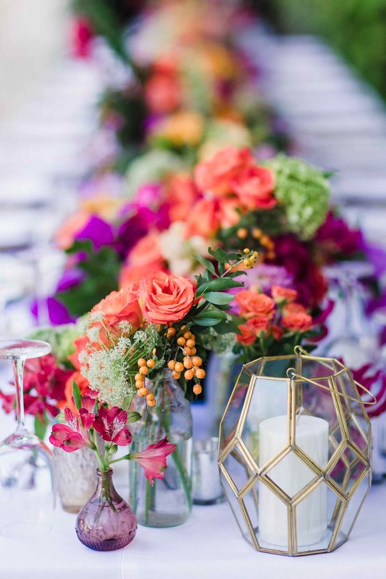 colorful tablescapes - photo by Imaj Gallery