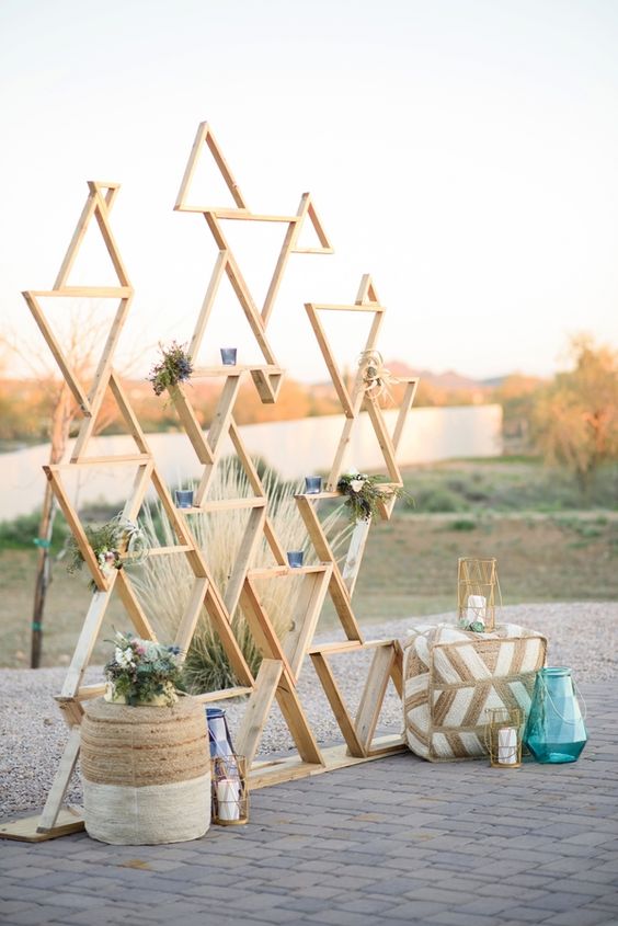 Geometric Wedding Backdrop via Photographer The Amburgeys