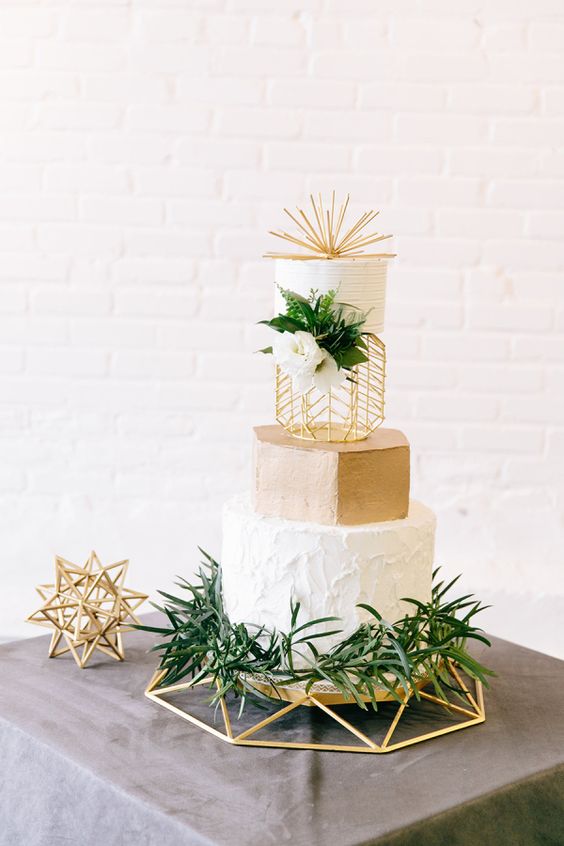 Modern industrial geometric wedding cake via Photography - Kim Lyn Photography